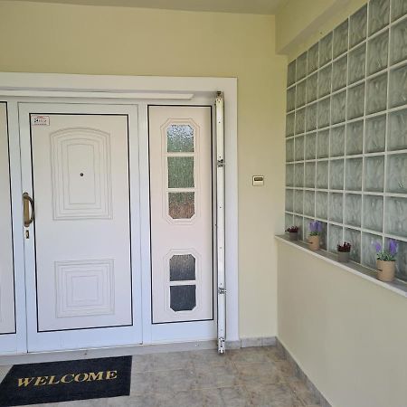 Apartamento One Artemis Near The Sea And The Airport Exterior foto